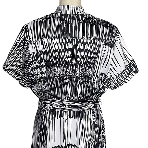 Lane Bryant Women’s Belted Button Front Printed Dress Plus Size 22 Collared - Picture 4 of 8